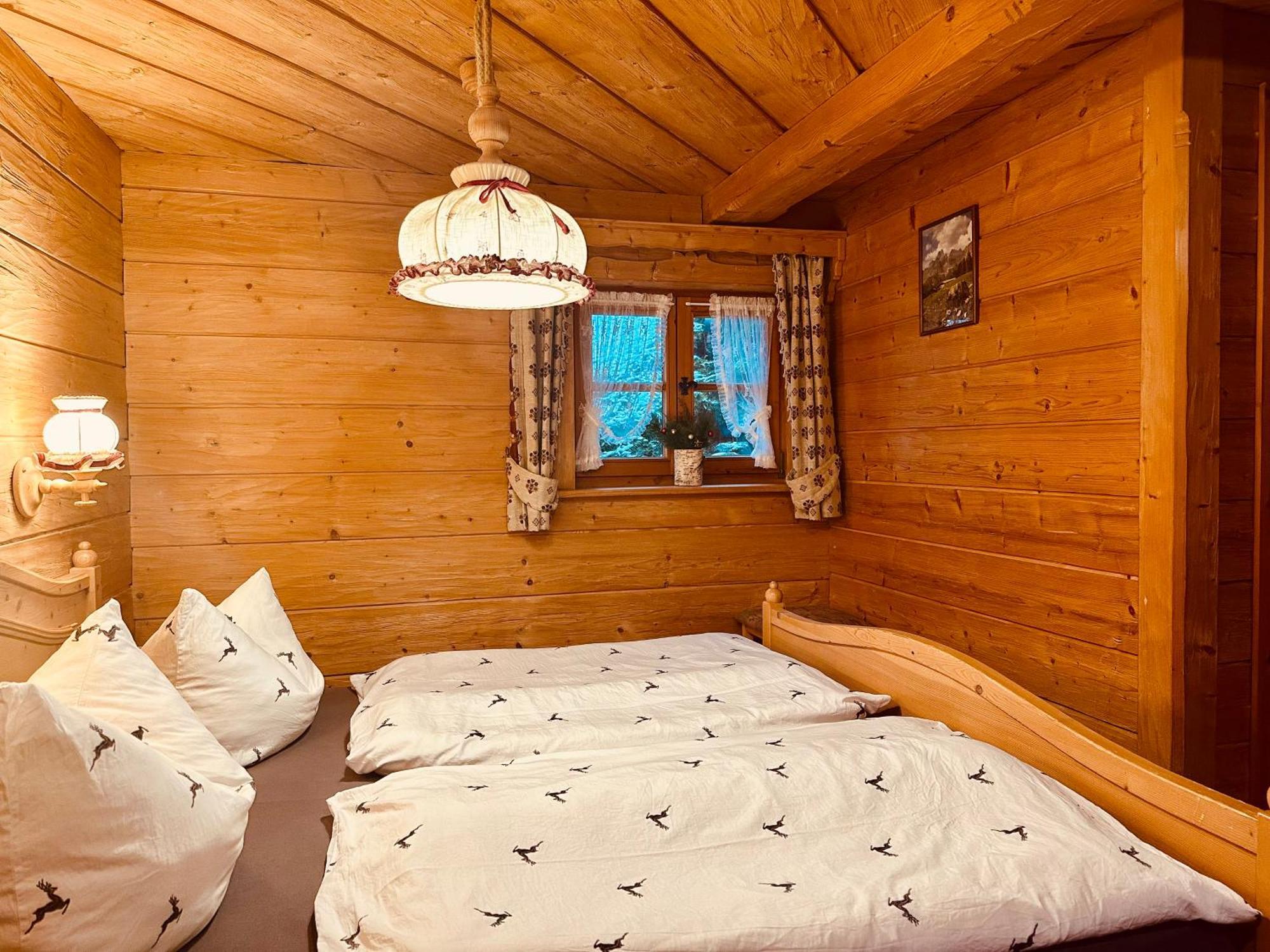Almbruennerl Almhuette Auf Der Raffner Alm * Ruhpolding