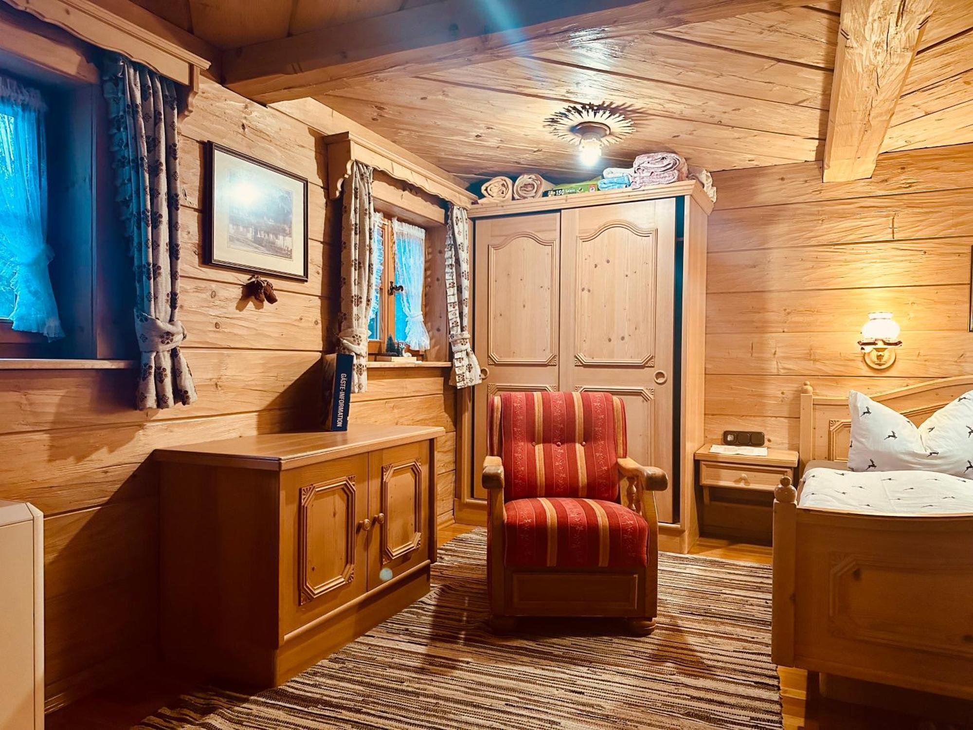 Almbruennerl Almhuette Auf Der Raffner Alm Holiday home *