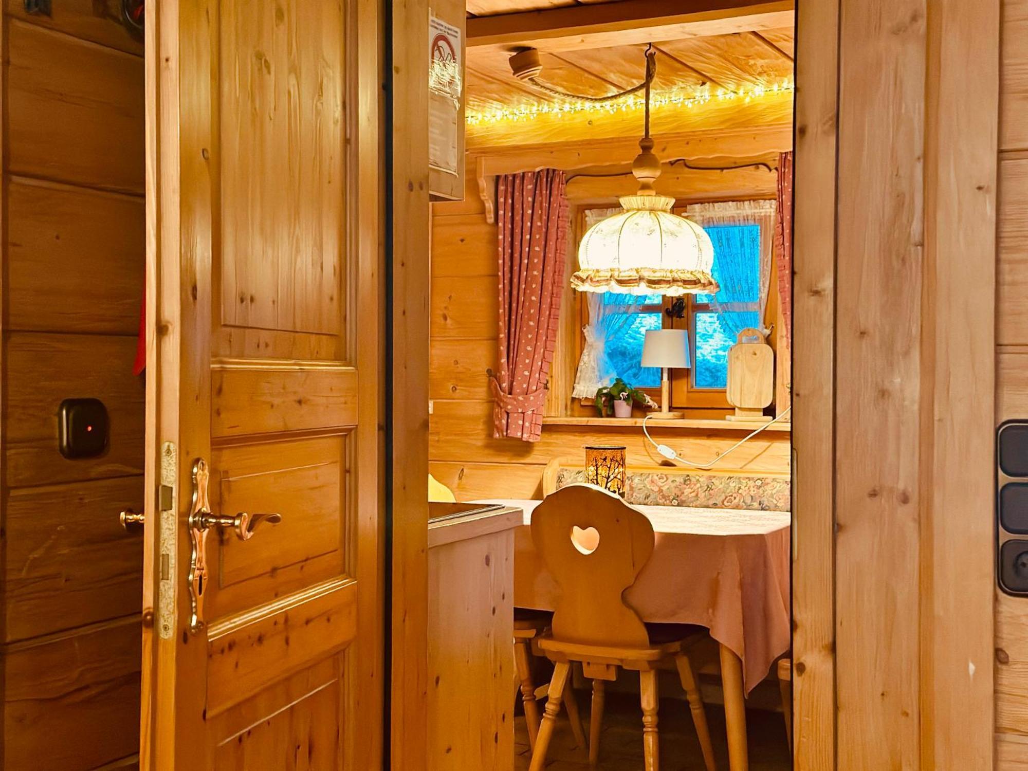Almbruennerl Almhuette Auf Der Raffner Alm Vakantiehuis